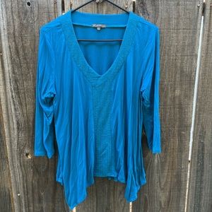 Adrianna Papell Sharkbite hem top
